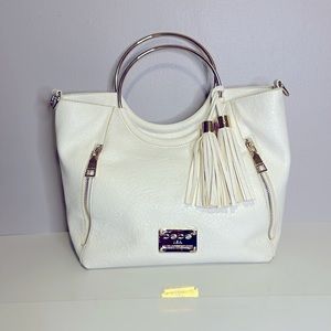 ✨PRICE DROP✨NWOT RARE Bebe White Textured Purse Handbag Metal Handle Tassels
